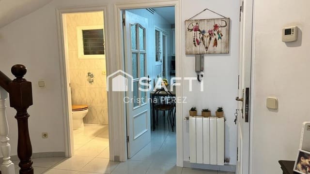 4 chambre Villa/Maison Mitoyenne à vendre à Blanes - 399 000 € (Ref: 9257133)