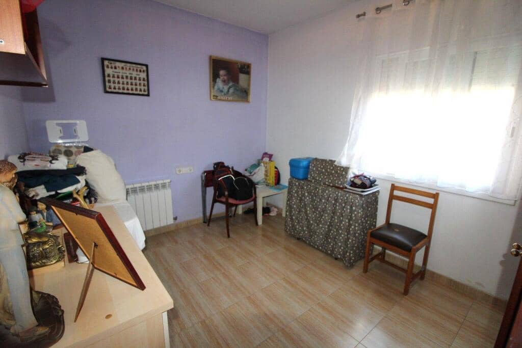 4 quarto Moradia para venda em Lloret de Mar com piscina garagem - 275 000 € (Ref: 9257136)