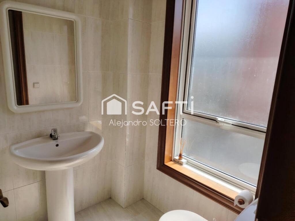 Kontor til salgs i Vigo - € 155 000 (Ref: 9257140)