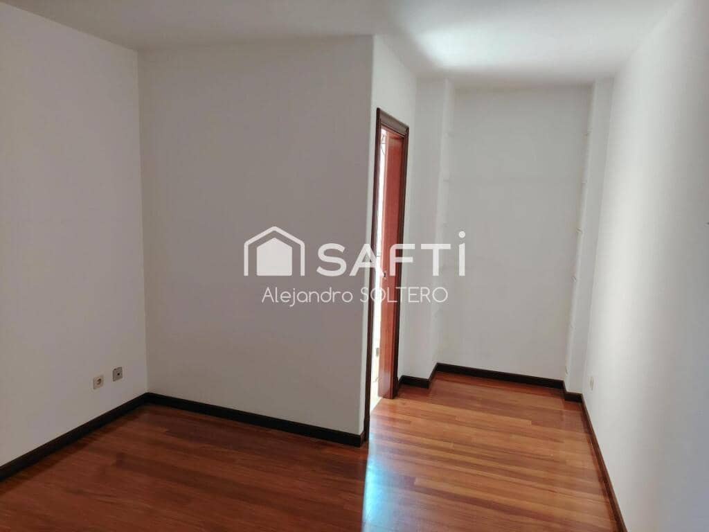 Kontor til salgs i Vigo - € 155 000 (Ref: 9257140)