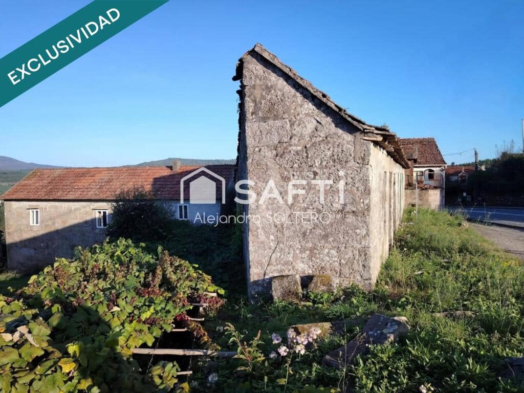 4 bedroom Finca/Country House for sale in Pazos de Borben - € 150,000 (Ref: 9257141)