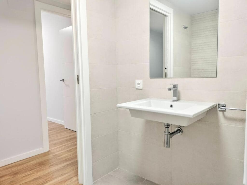 4 soveværelse Lejlighed til leje i Mataro med swimmingpool - € 2.100 (Ref: 9262466)