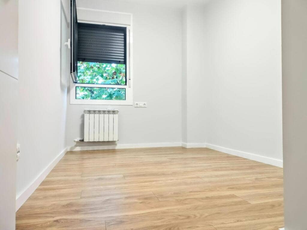 4 soveværelse Lejlighed til leje i Mataro med swimmingpool - € 2.100 (Ref: 9262466)