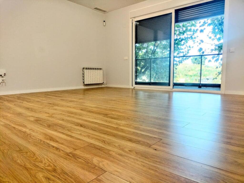 4 soveværelse Lejlighed til leje i Mataro med swimmingpool - € 2.100 (Ref: 9262466)