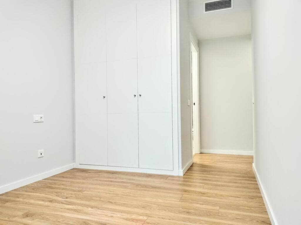 4 soveværelse Lejlighed til leje i Mataro med swimmingpool - € 2.100 (Ref: 9262466)