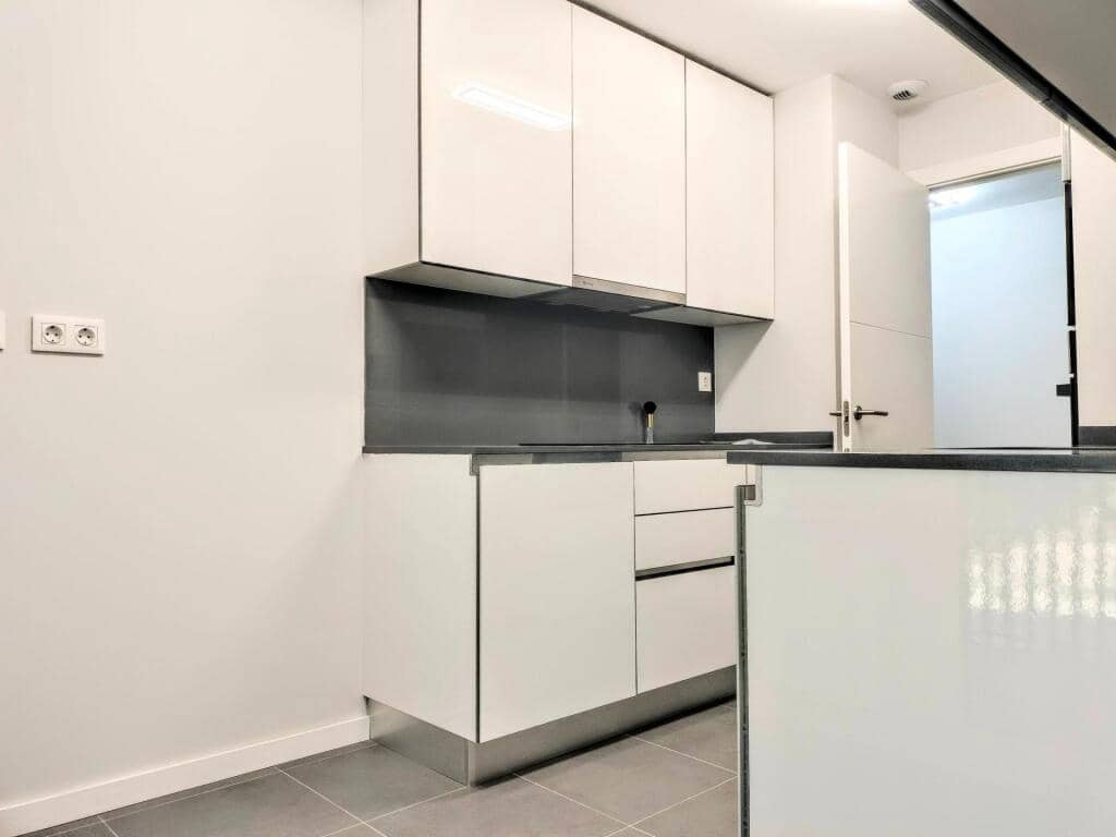 4 soveværelse Lejlighed til leje i Mataro med swimmingpool - € 2.100 (Ref: 9262466)