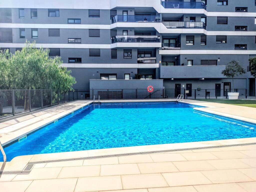 4 soveværelse Lejlighed til leje i Mataro med swimmingpool - € 2.100 (Ref: 9262466)