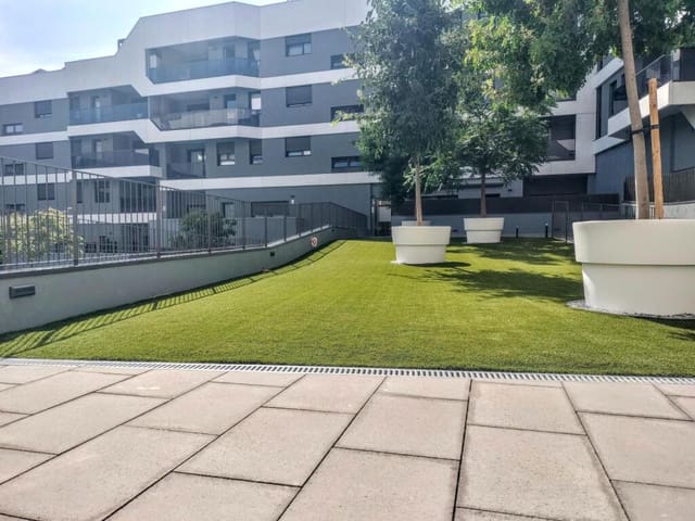 4 quarto Apartamento para arrendar em Mataró com piscina - 2 100 € (Ref: 9262466)