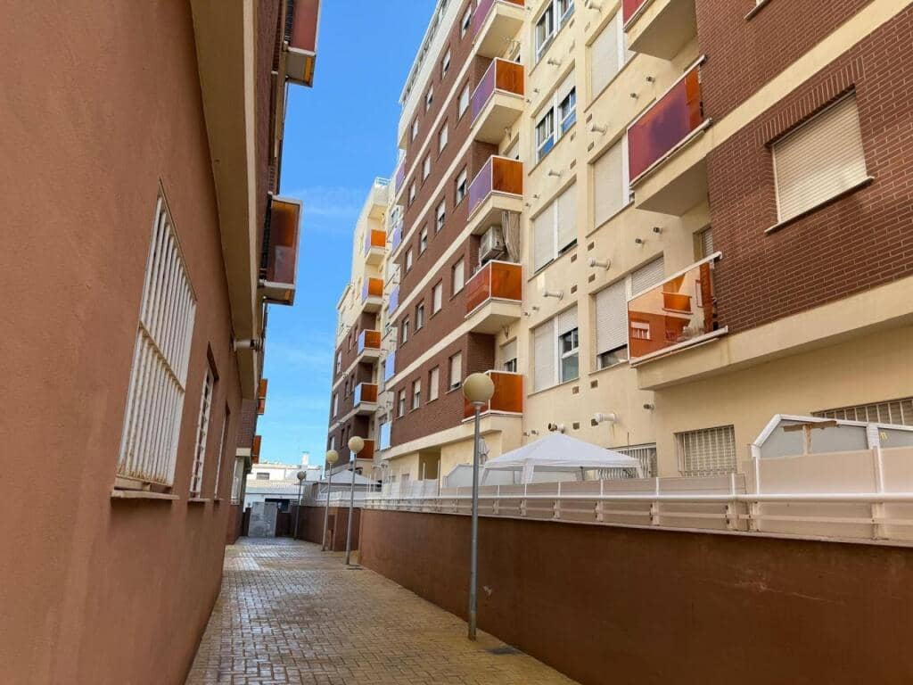 3 bedroom Apartment for sale in Almassora / Almazora - € 135,000 (Ref: 9262467)
