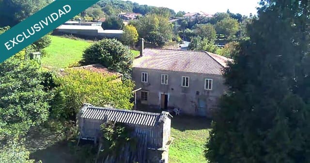 5 bedroom Villa for sale in Touro with garage - € 119,000 (Ref: 9262479)