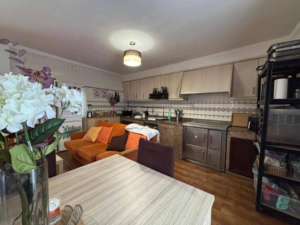 3 soverom Villa til salgs i Arbo med garasje - € 140 000 (Ref: 9264284)