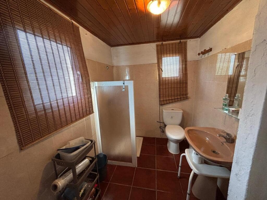 3 soverom Villa til salgs i Arbo med garasje - € 140 000 (Ref: 9264284)