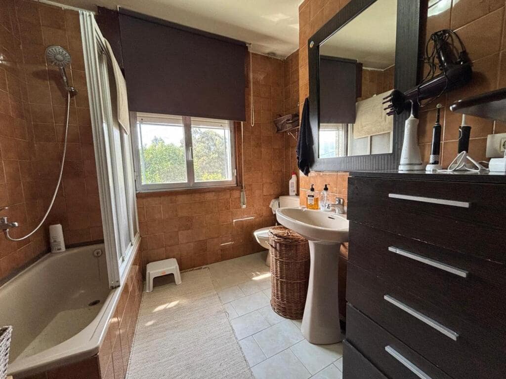 3 soverom Villa til salgs i Arbo med garasje - € 140 000 (Ref: 9264284)