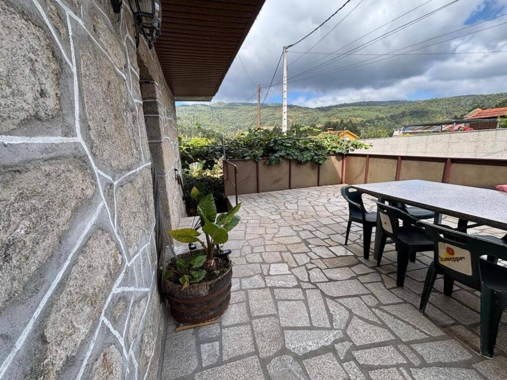 3 soverom Villa til salgs i Arbo med garasje - € 140 000 (Ref: 9264284)