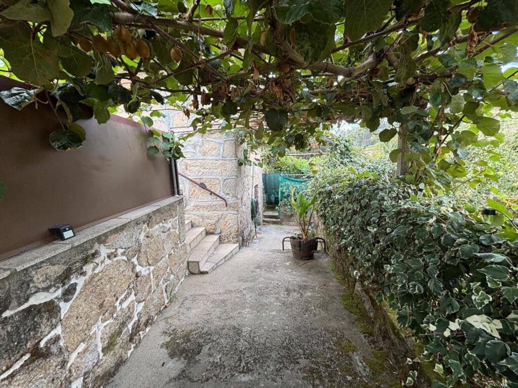 3 soverom Villa til salgs i Arbo med garasje - € 140 000 (Ref: 9264284)