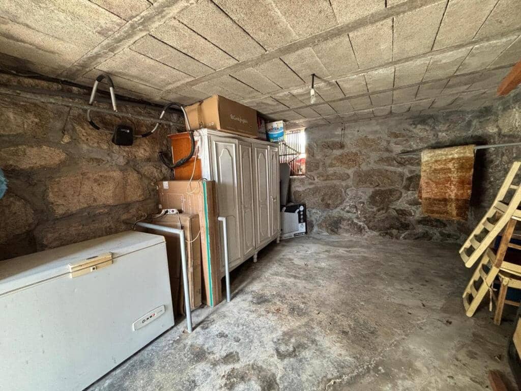 3 soverom Villa til salgs i Arbo med garasje - € 140 000 (Ref: 9264284)