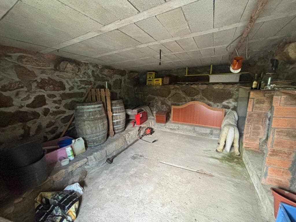 3 soverom Villa til salgs i Arbo med garasje - € 140 000 (Ref: 9264284)