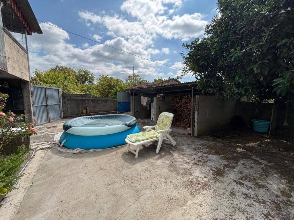 3 soverom Villa til salgs i Arbo med garasje - € 140 000 (Ref: 9264284)