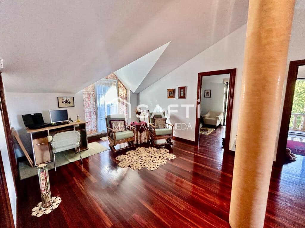 6 soverom Villa til salgs i Valencia de Don Juan med garasje - € 260 000 (Ref: 9264286)