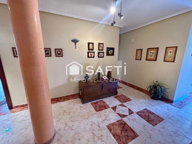 6 soveværelse Villa til salg i Valencia de Don Juan med garage - € 260.000 (Ref: 9264286)