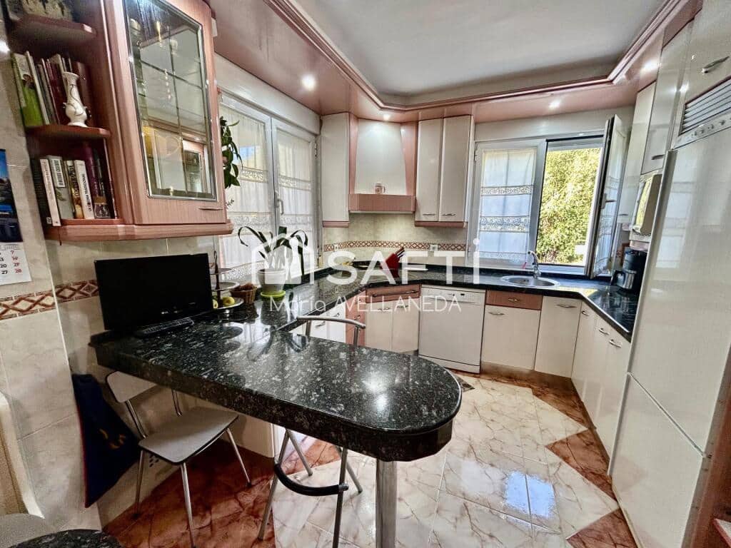 6 soverom Villa til salgs i Valencia de Don Juan med garasje - € 260 000 (Ref: 9264286)