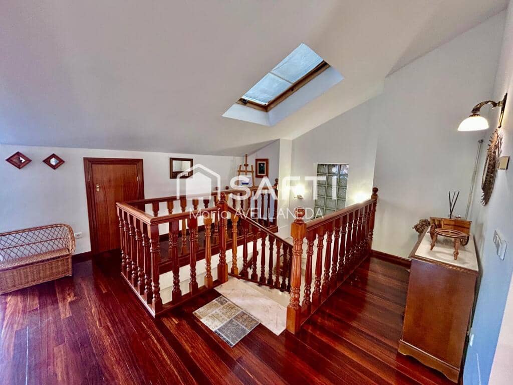 6 soverom Villa til salgs i Valencia de Don Juan med garasje - € 260 000 (Ref: 9264286)