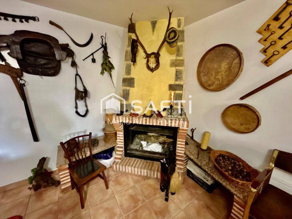 6 soverom Villa til salgs i Valencia de Don Juan med garasje - € 260 000 (Ref: 9264286)