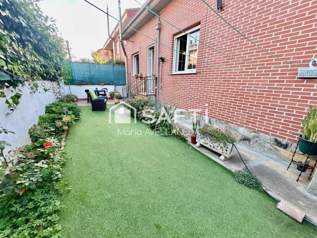 6 soverom Villa til salgs i Valencia de Don Juan med garasje - € 260 000 (Ref: 9264286)