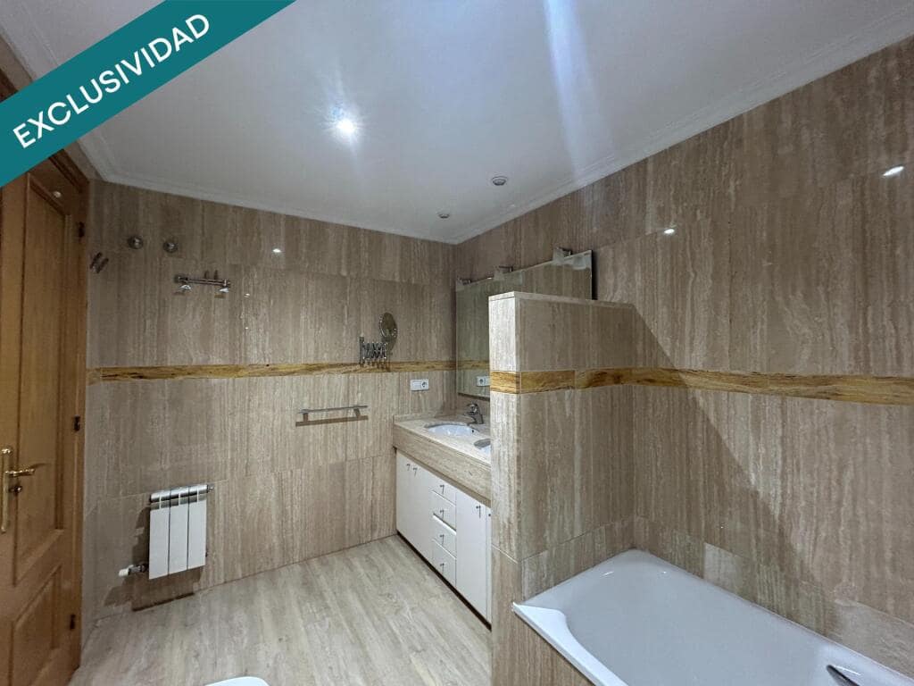 5 makuuhuone Huoneisto myytävänä paikassa Vigo mukana 
autotalli - 840 000 € (Ref: 9272366)