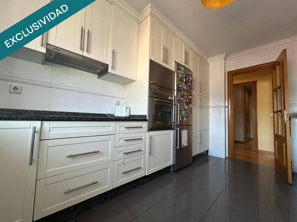 5 makuuhuone Huoneisto myytävänä paikassa Vigo mukana 
autotalli - 840 000 € (Ref: 9272366)