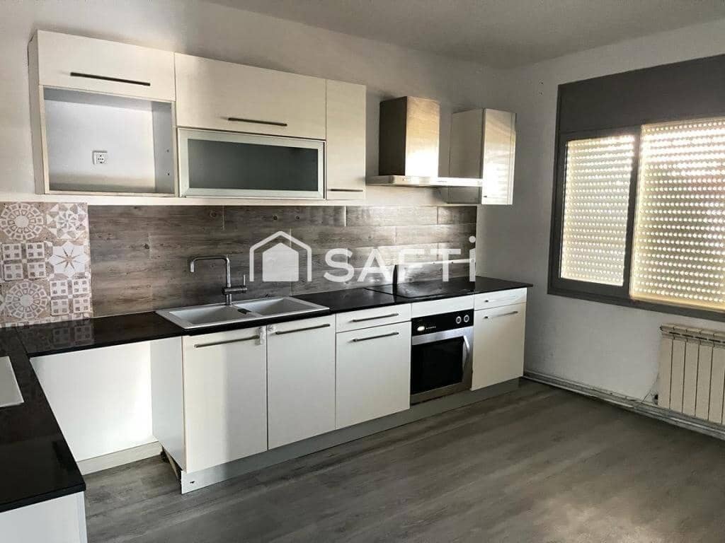 6 soverom Villa til salgs i Masquefa med garasje - € 320 000 (Ref: 9276225)