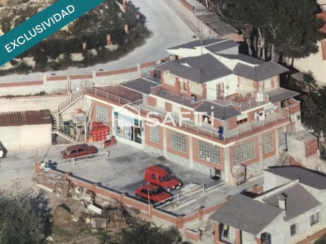 6 bedroom Villa for sale in Masquefa with garage - € 320,000 (Ref: 9276225)