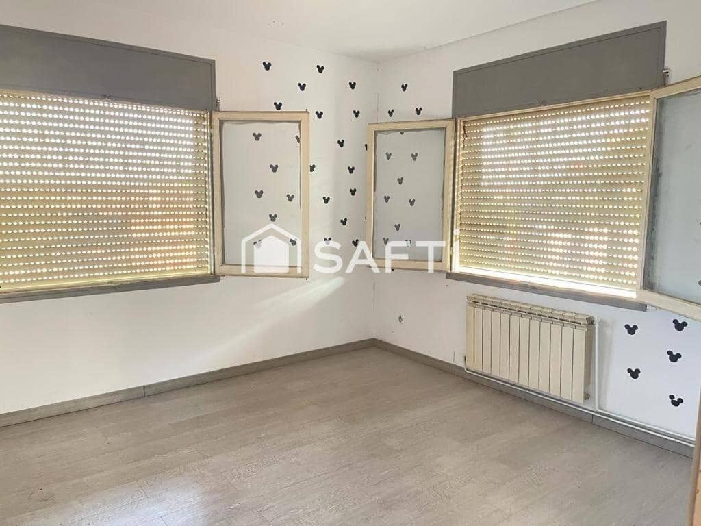 6 soverom Villa til salgs i Masquefa med garasje - € 320 000 (Ref: 9276225)