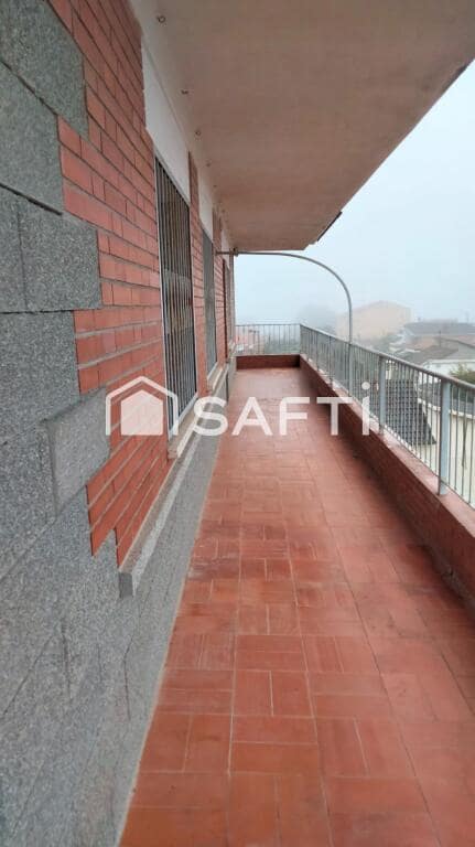 6 soverom Villa til salgs i Masquefa med garasje - € 320 000 (Ref: 9276225)