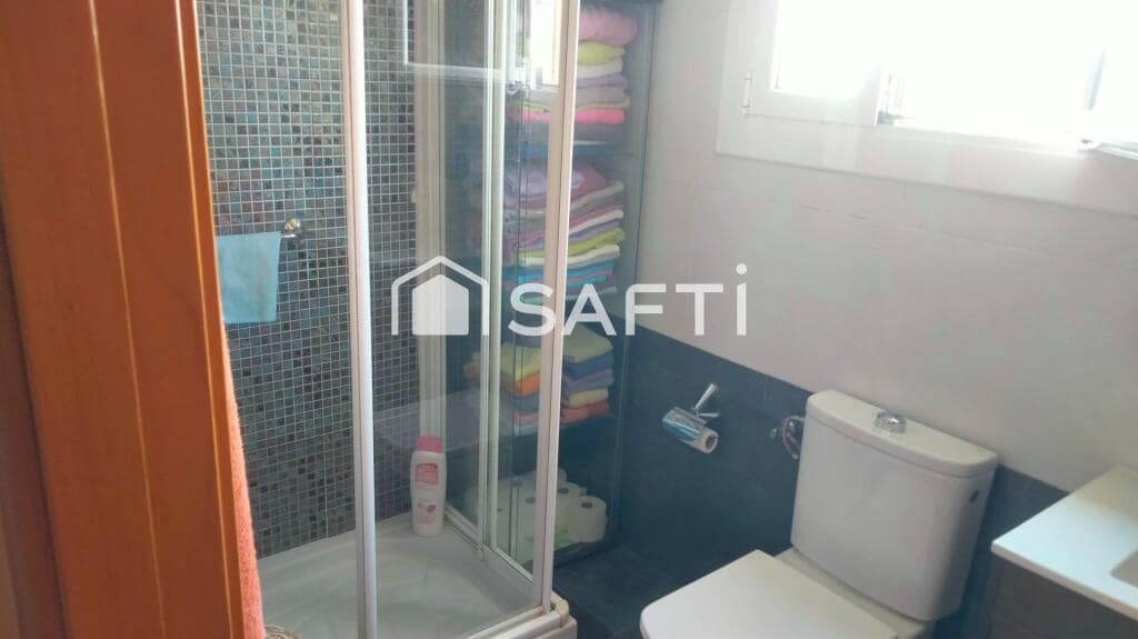 6 makuuhuone Huvila myytävänä paikassa Piera mukana uima-altaan - 320 000 € (Ref: 9276226)