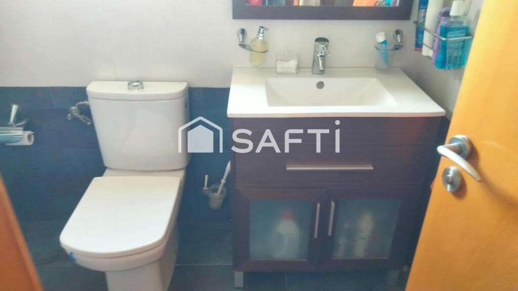 6 makuuhuone Huvila myytävänä paikassa Piera mukana uima-altaan - 320 000 € (Ref: 9276226)