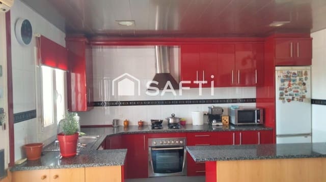 6 bedroom Villa for sale in Piera with pool - € 320,000 (Ref: 9276226)