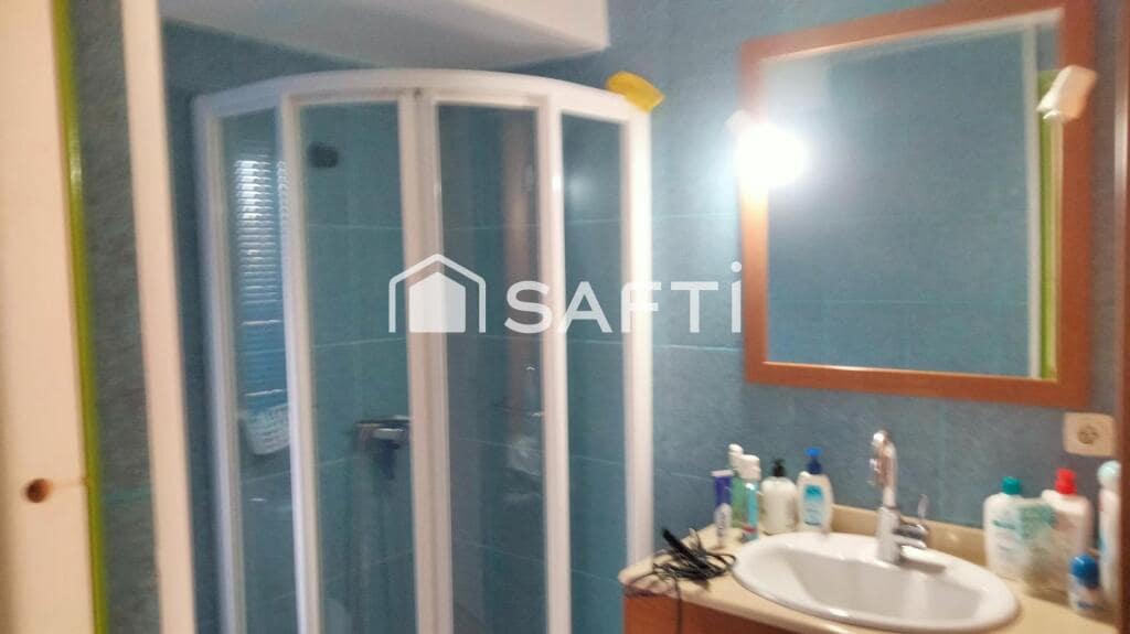 6 makuuhuone Huvila myytävänä paikassa Piera mukana uima-altaan - 320 000 € (Ref: 9276226)