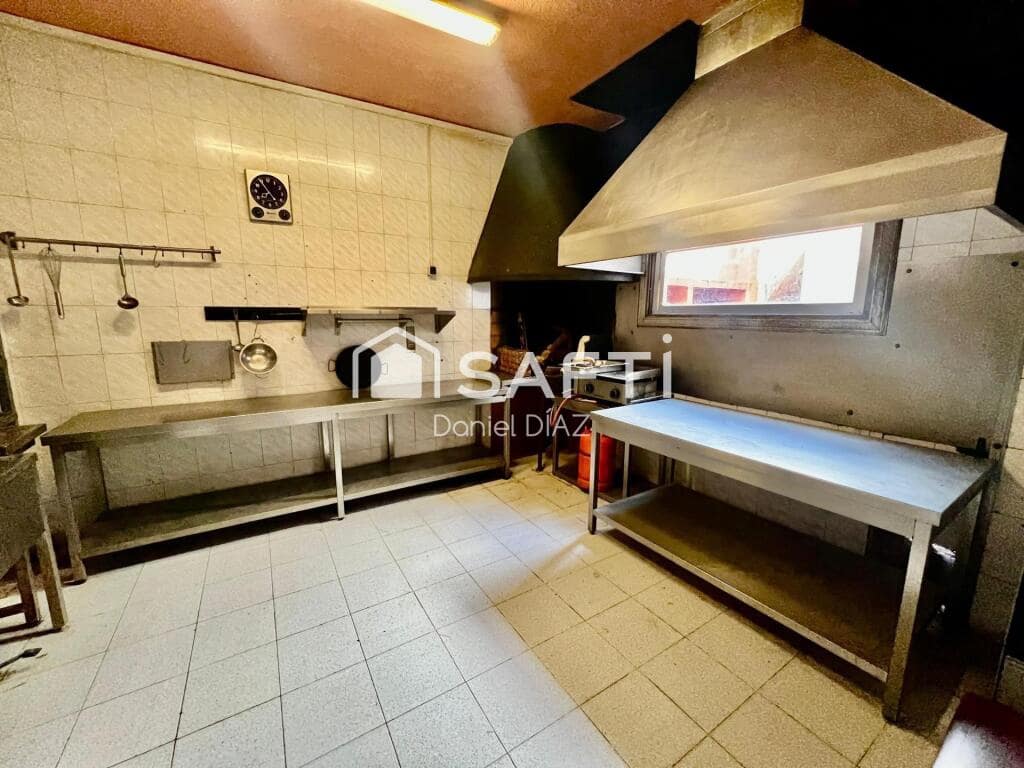 5 sovrum Finca/Hus på landet till salu i Llica d'Amunt med pool - 490 000 € (Ref: 9276229)