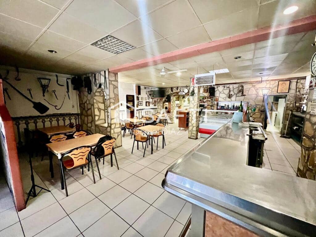 5 sovrum Finca/Hus på landet till salu i Llica d'Amunt med pool - 490 000 € (Ref: 9276229)