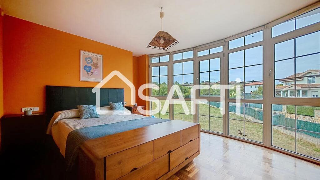 4 slaapkamer Villa te koop in Gijon met zwembad garage - € 529.000 (Ref: 9282046)