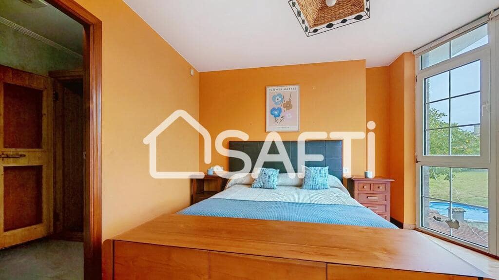 4 slaapkamer Villa te koop in Gijon met zwembad garage - € 529.000 (Ref: 9282046)