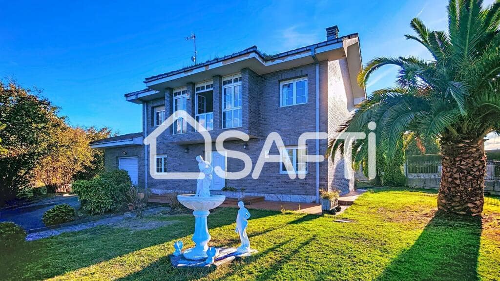 4 slaapkamer Villa te koop in Gijon met zwembad garage - € 529.000 (Ref: 9282046)