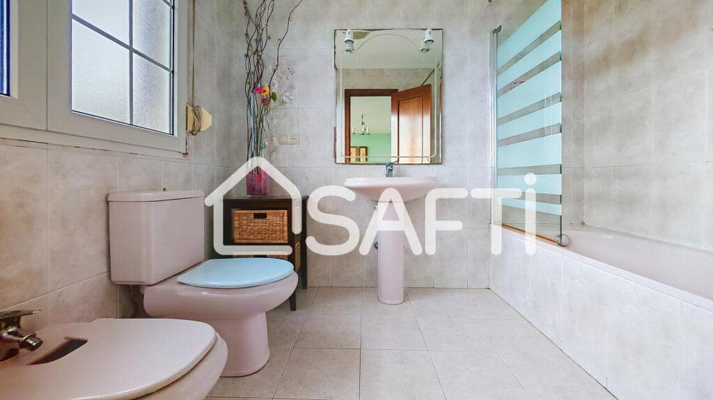 4 slaapkamer Villa te koop in Gijon met zwembad garage - € 529.000 (Ref: 9282046)