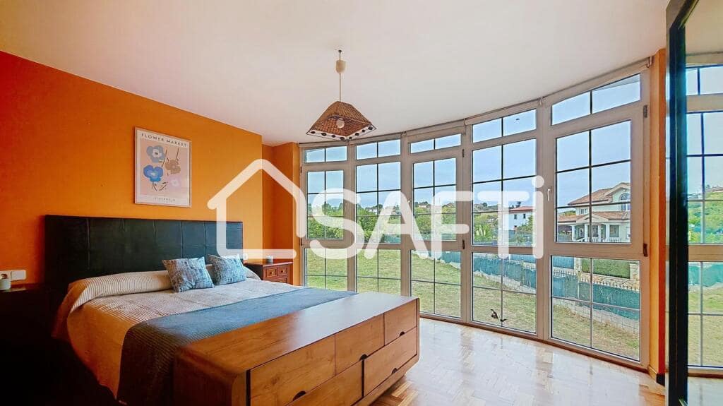 4 slaapkamer Villa te koop in Gijon met zwembad garage - € 529.000 (Ref: 9282046)