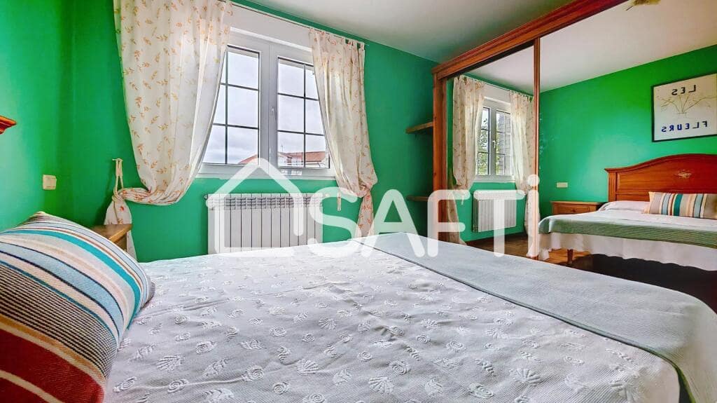 4 slaapkamer Villa te koop in Gijon met zwembad garage - € 529.000 (Ref: 9282046)