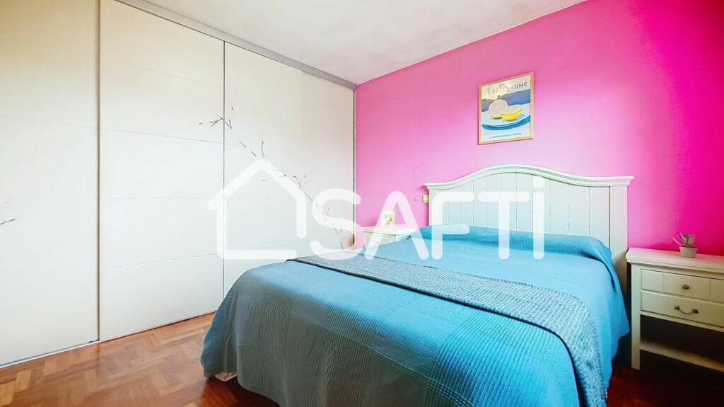 4 slaapkamer Villa te koop in Gijon met zwembad garage - € 529.000 (Ref: 9282046)