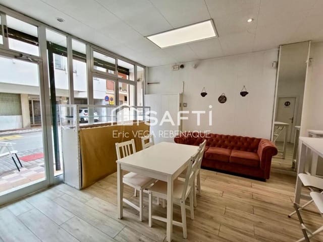 Kaupallinen myytävänä paikassa Pineda de Mar - 79 000 € (Ref: 9285521)