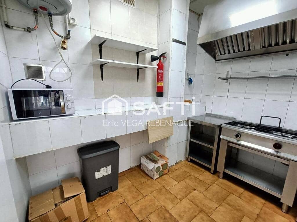 Kommersiell til salgs i Pineda de Mar - € 79 000 (Ref: 9285521)