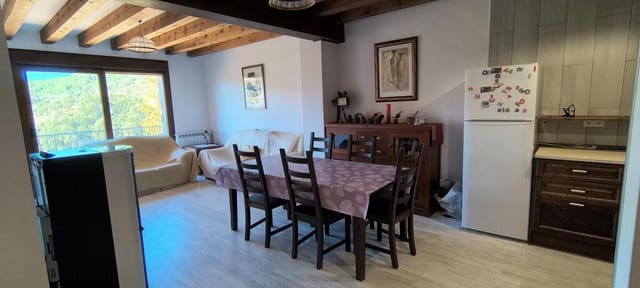 4 bedroom Villa for sale in Tamajón - € 280,000 (Ref: 9291313)